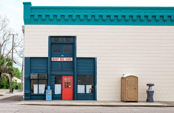 Best Portable bathroom rental  in Burlington, KS